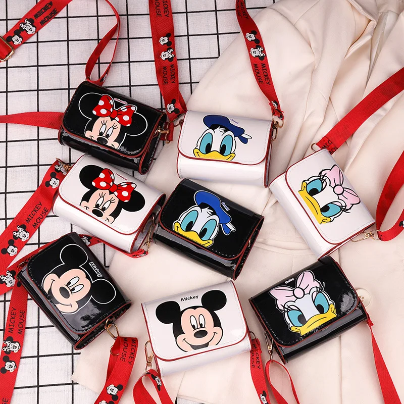 Disney Small Shoulder Bag Cartoon Mickey Bright Leather Small Crossbody Bag Children's Small Mobile Bag Handbag Purse Mini Bag 
Disney Small Shoulder Bag Cartoon Mickey Bright Leather Small Crossbody Bag Children's Small Mobile Bag Handbag Purse Mini Bag