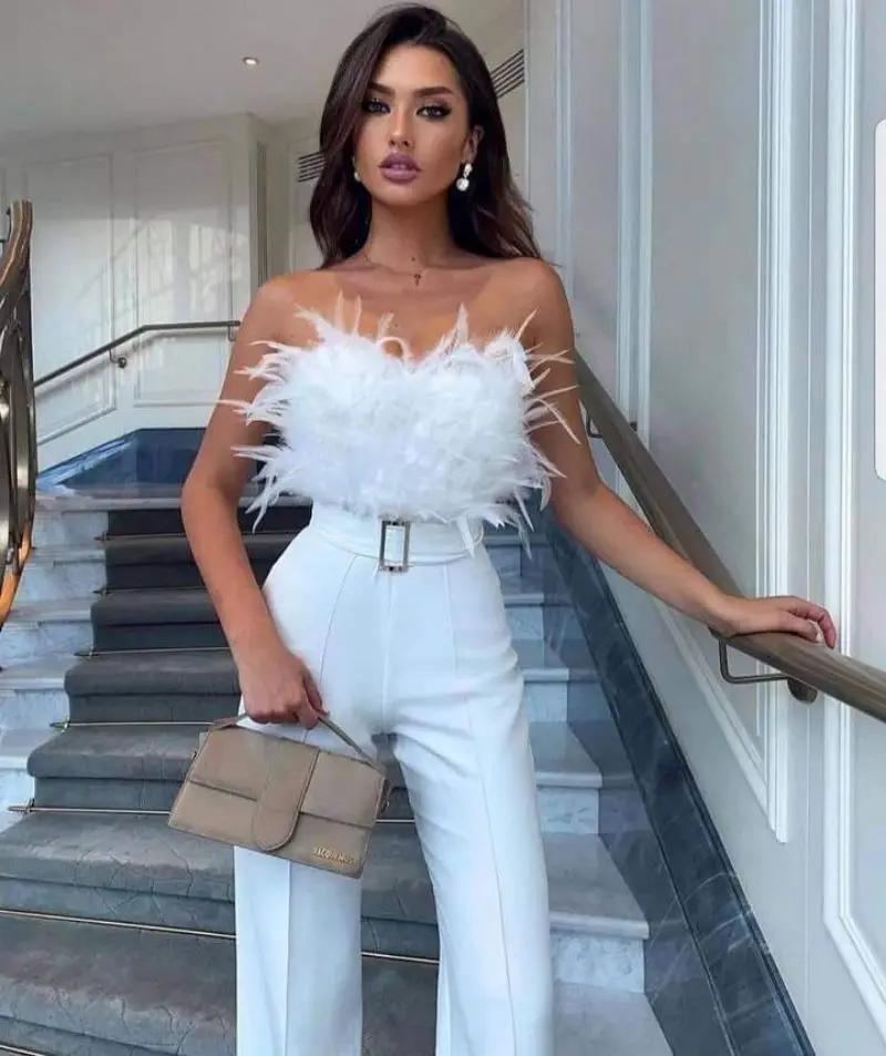 Women Elegant Jumpsuit Sleeveless Off Shoulder Plush Feather Solid Color Patchwork Belt Buckle Bodysuit
Women Elegant Jumpsuit Sleeveless Off Shoulder Plush Feather Solid Color Patchwork Belt Buckle Bodysuit