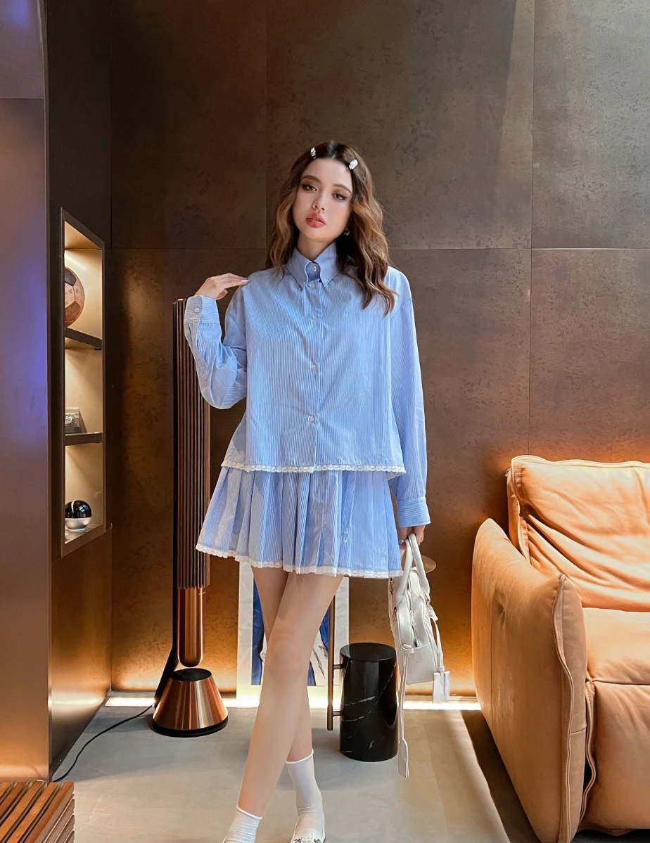 143952 143953 Fashion Classic Trendy Luxury Designer cloth Casual Baby Blue Striped Shirt Pleated Striped Skirt Set Female M5
143952 143953 Fashion Classic Trendy Luxury Designer cloth Casual Baby Blue Striped Shirt Pleated Striped Skirt Set Female M5