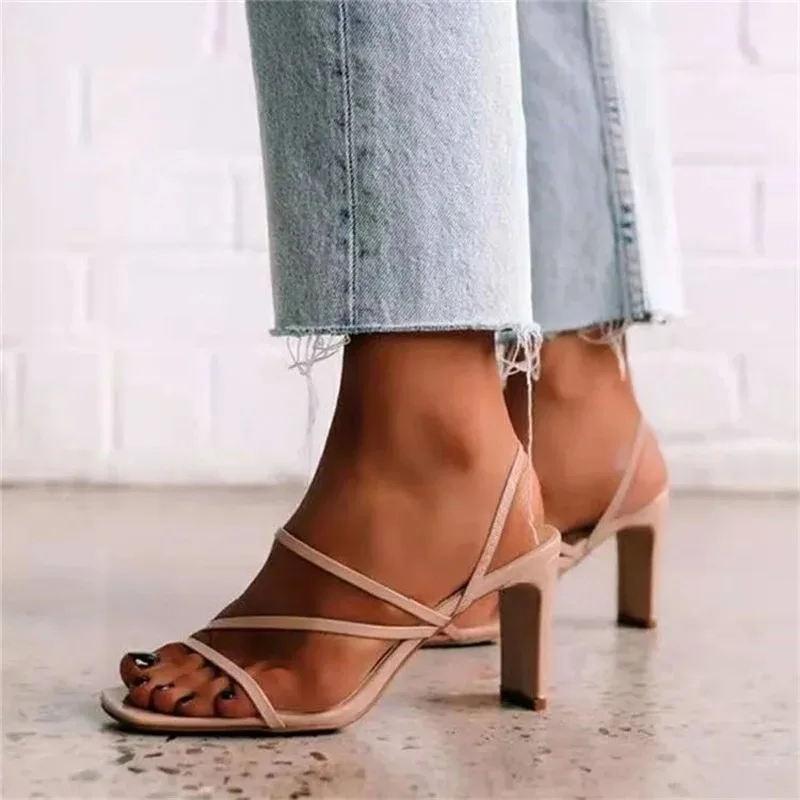 2022 Summer New Women's High-Heeled Sandals European And American Large Fish Mouth Fashion Temperament One-Line Buckle Sandals
2022 Summer New Women's High-Heeled Sandals European And American Large Fish Mouth Fashion Temperament One-Line Buckle Sandals