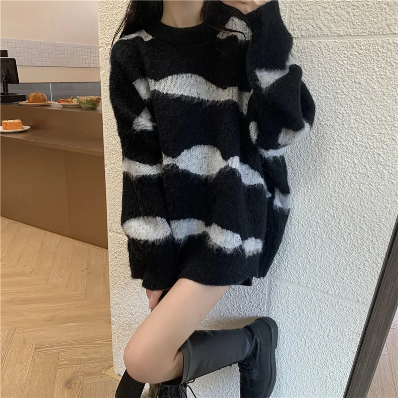 Soft Glutinous Sweater Female Autumn and Winter Lazy Style Knitted Top Female Contrast Pullover Sweater Female
Soft Glutinous Sweater Female Autumn and Winter Lazy Style Knitted Top Female Contrast Pullover Sweater Female