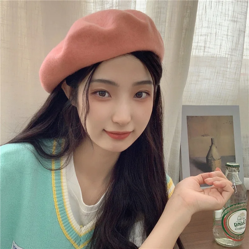 Women Beret French Artist Warm Wool Winter Cap Solid Color Vintage Beret Elegant Winter Cap One Size Fashionable Versatile Hat
Women Beret French Artist Warm Wool Winter Cap Solid Color Vintage Beret Elegant Winter Cap One Size Fashionable Versatile Hat