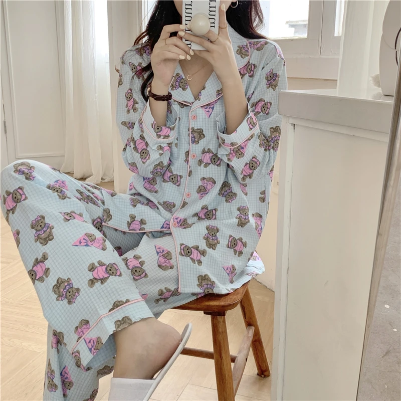 Long Sleeve Pajama Sets V-neck Cardigan women's sleep shirt Bear Cartoon Printed Gauze Kawaii Trendy 2pcs Elegant Pyjamas D456 
Long Sleeve Pajama Sets V-neck Cardigan women's sleep shirt Bear Cartoon Printed Gauze Kawaii Trendy 2pcs Elegant Pyjamas D456