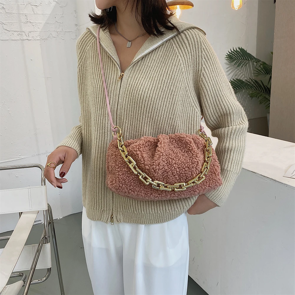 Plush Material Messenger Bag New Original Design Tote Female Student Large Capacity Shoulder Bags Simple Shopping Handbag
Plush Material Messenger Bag New Original Design Tote Female Student Large Capacity Shoulder Bags Simple Shopping Handbag