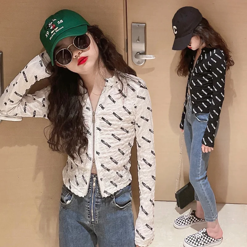 Girls' fashion slim bottoming 2022 spring and autumn new thin letter zipper cardigan long-sleeved top
Girls' fashion slim bottoming 2022 spring and autumn new thin letter zipper cardigan long-sleeved top