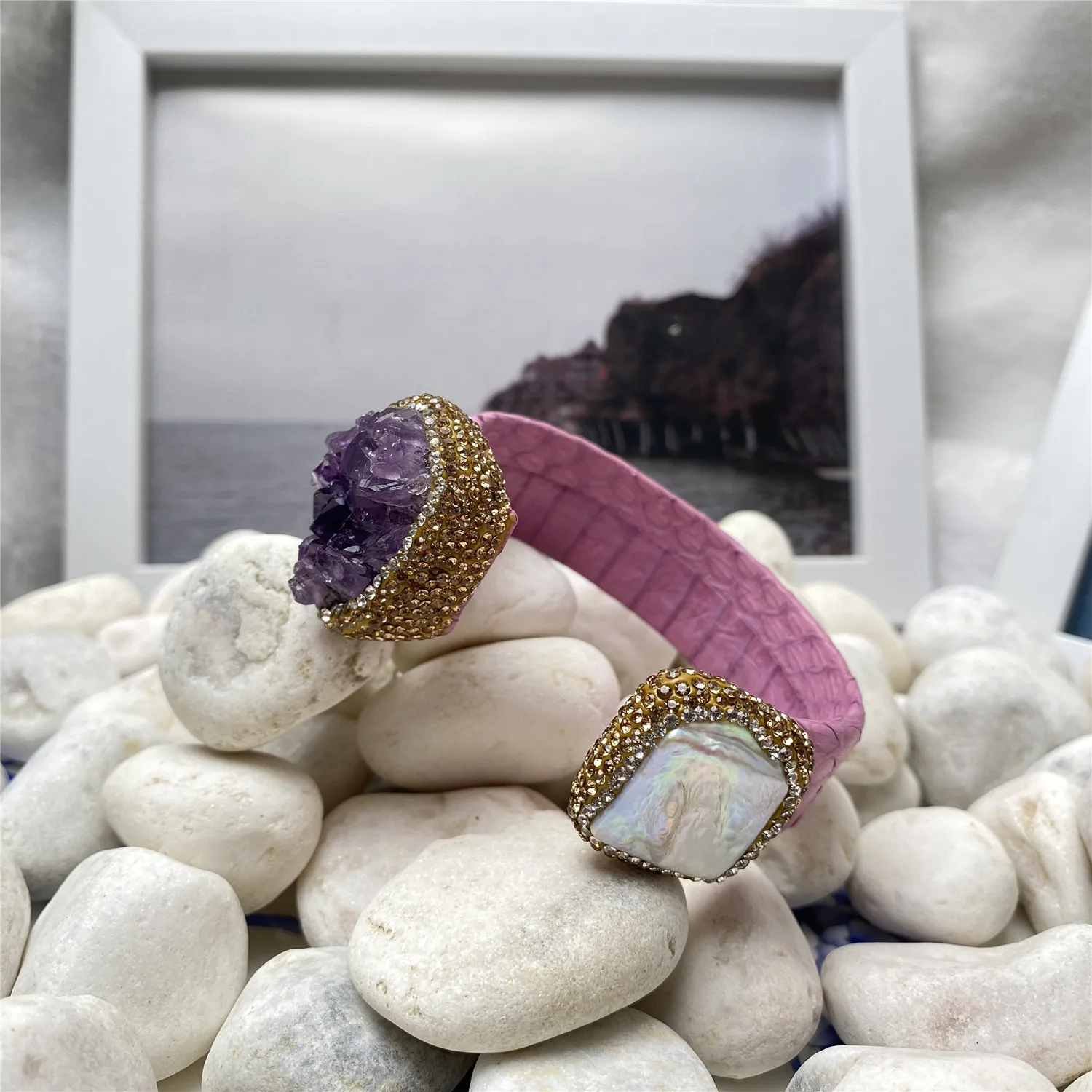 5pcs/batch Pearl + Amethyst Surrounding Rhinestone Women's Personality Bracelet Wholesale
5pcs/batch Pearl + Amethyst Surrounding Rhinestone Women's Personality Bracelet Wholesale