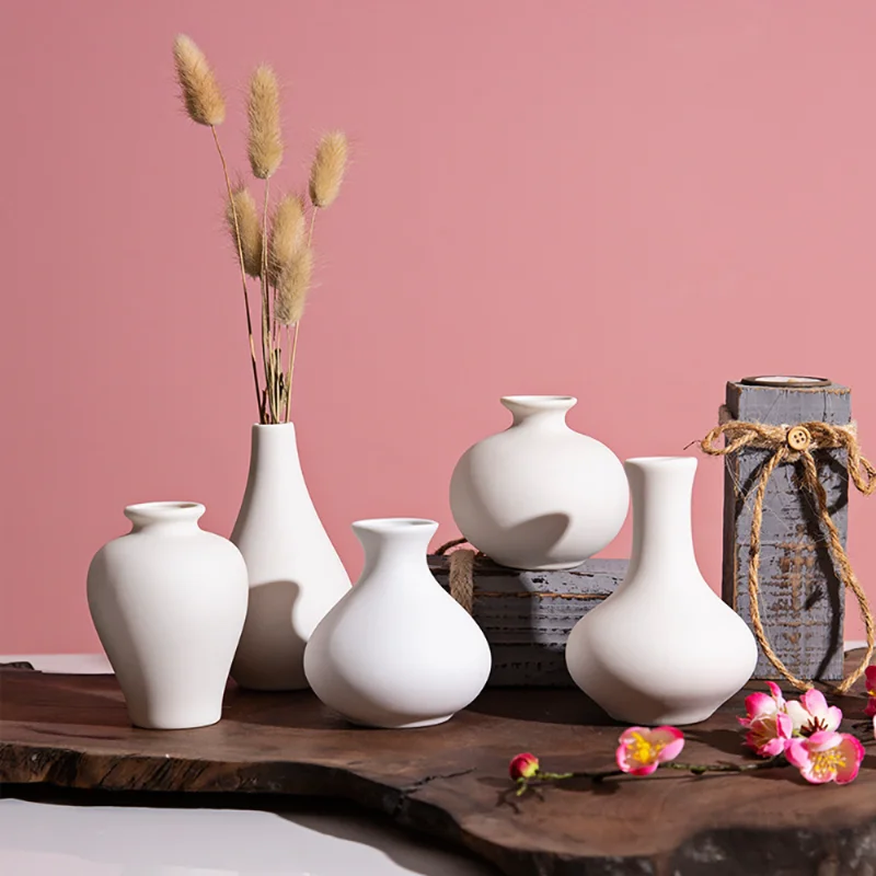INS Flower Vase Decoration Ceramic Small Vase White Crafts Flower Bottle Living Room CeramicThe Nordic Minimalist Style
INS Flower Vase Decoration Ceramic Small Vase White Crafts Flower Bottle Living Room CeramicThe Nordic Minimalist Style