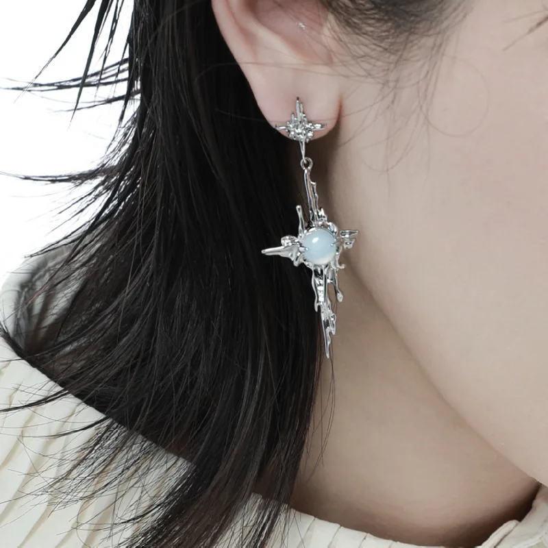 Design sense new Chinese national tide moonstone earrings mango cross earrings Y2K earrings for women
Design sense new Chinese national tide moonstone earrings mango cross earrings Y2K earrings for women