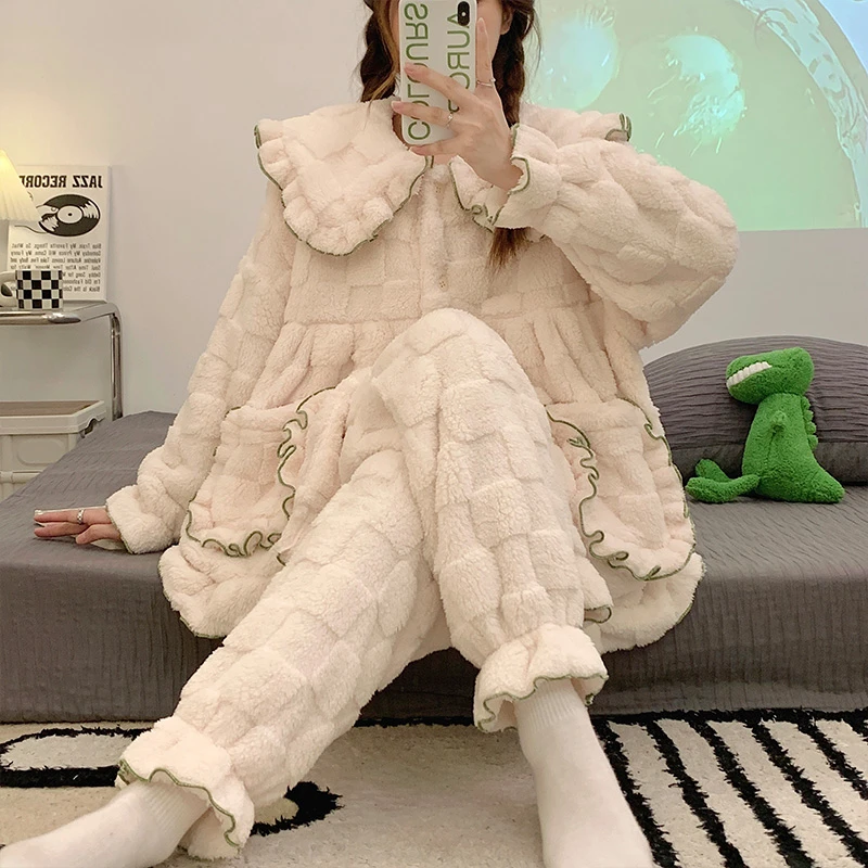 Winter Coral Velvet Pajama Sets For Women Korean Kawaii Green Lace Ruffle Ladies Sleepwear Flannel Long Sleeve Flannel Homewear
Winter Coral Velvet Pajama Sets For Women Korean Kawaii Green Lace Ruffle Ladies Sleepwear Flannel Long Sleeve Flannel Homewear