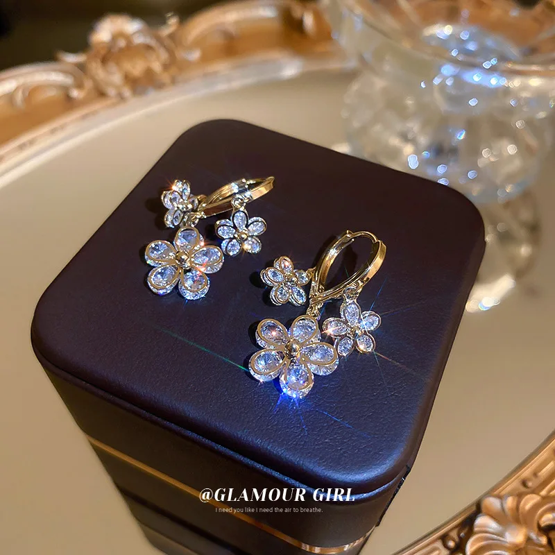 Genuine Gold Plated Zircon Flower Earrings, Fashionable Personality, High-grade Sense, Earring Design, Light Luxury, Small Fragr
Genuine Gold Plated Zircon Flower Earrings, Fashionable Personality, High-grade Sense, Earring Design, Light Luxury, Small Fragr