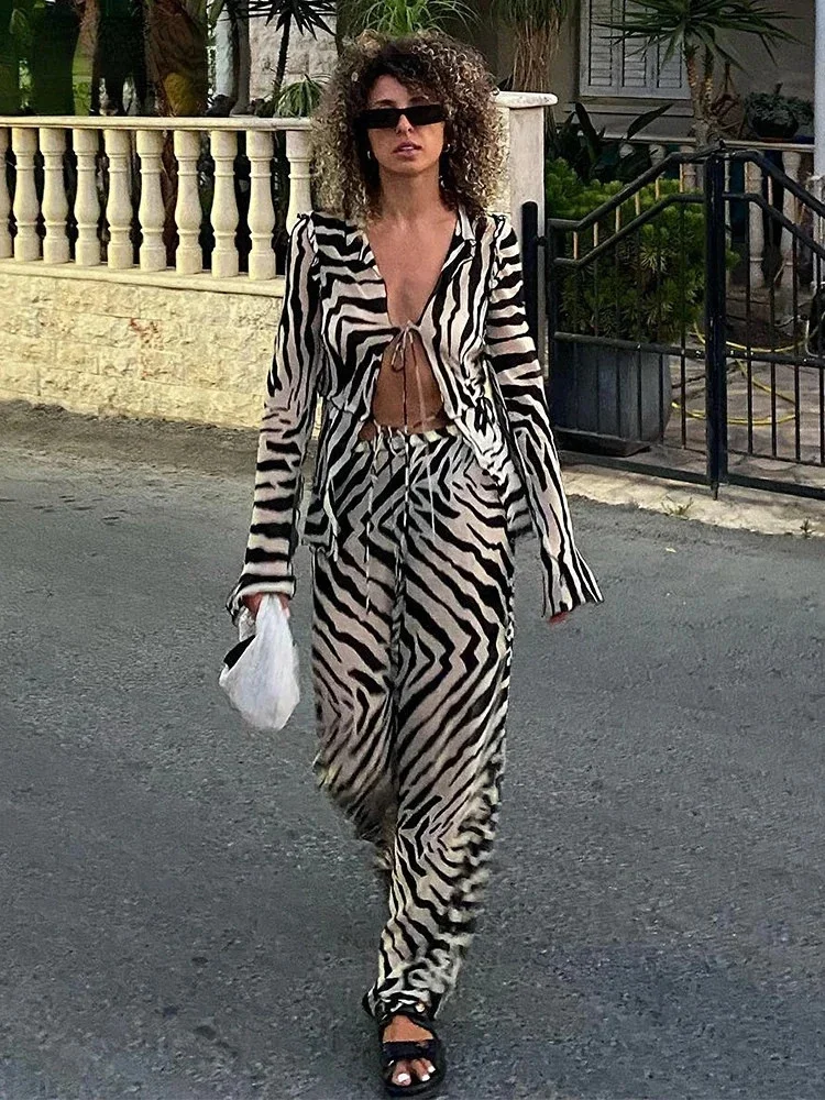 Женский спортивный костюм с принтом Y2K, футболка с длинным рукавом и брюки, сексуальный комплект из двух предметов, повседневная одежда, Женская Клубная одежда, 2023
Женский спортивный костюм с принтом Y2K, футболка с длинным рукавом и брюки, сексуальный комплект из двух предметов, повседневная одежда, Женская Клубная одежда, 2023