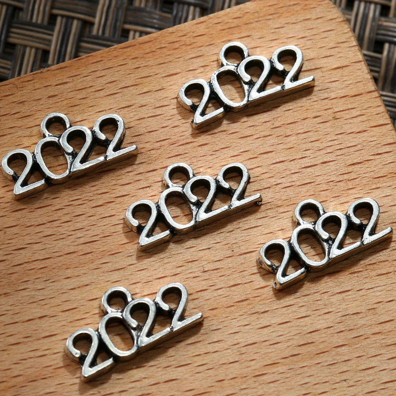 HEYUYAO 20pcs/lot Antique Silver Color 2022 Year Charms Pendant DIY Earrings Necklace for Jewelry Making Accessories
HEYUYAO 20pcs/lot Antique Silver Color 2022 Year Charms Pendant DIY Earrings Necklace for Jewelry Making Accessories