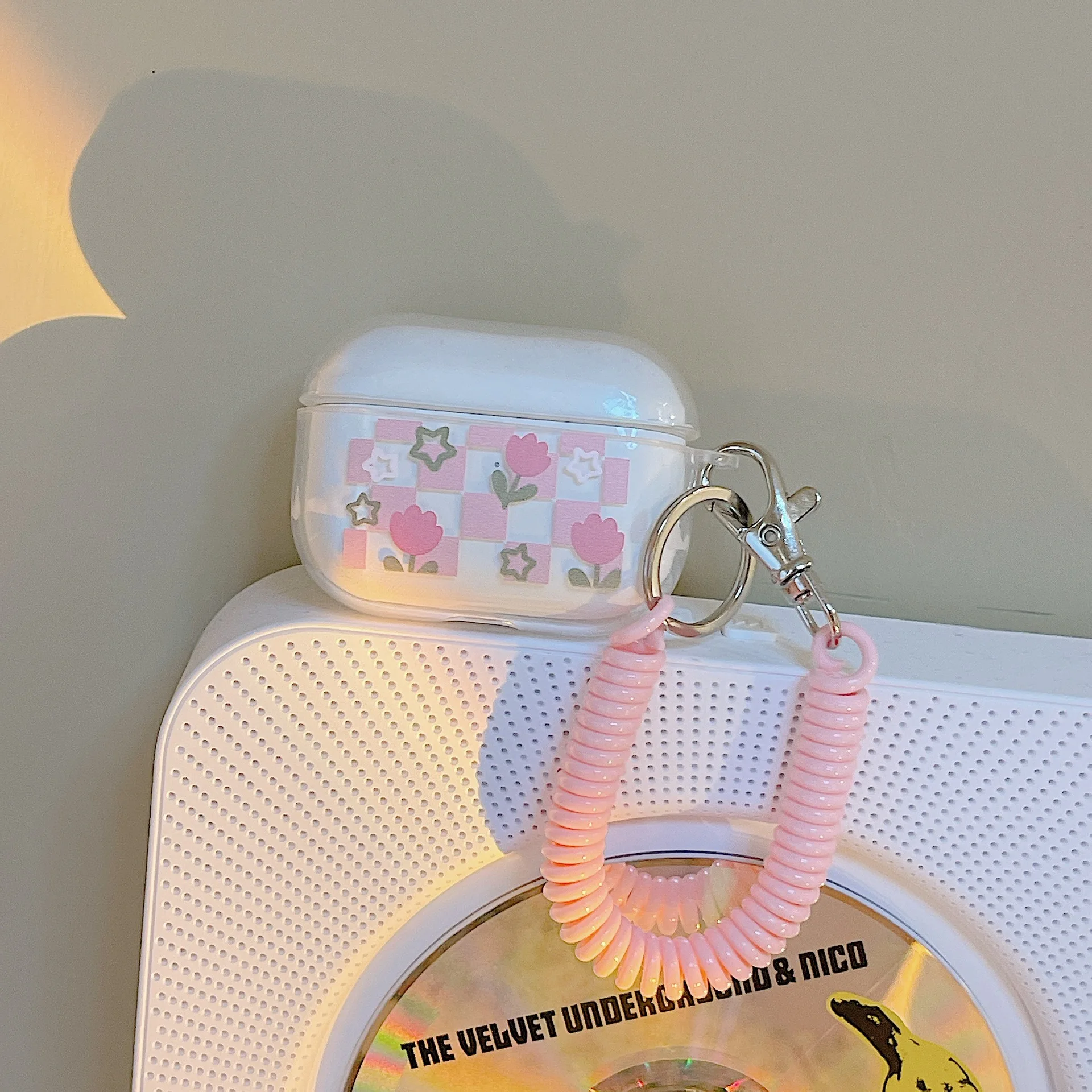 New Desgin Tulip AirPods Protective Case 2/3 Generation Pro Lanyard Protection Transparent Case
New Desgin Tulip AirPods Protective Case 2/3 Generation Pro Lanyard Protection Transparent Case