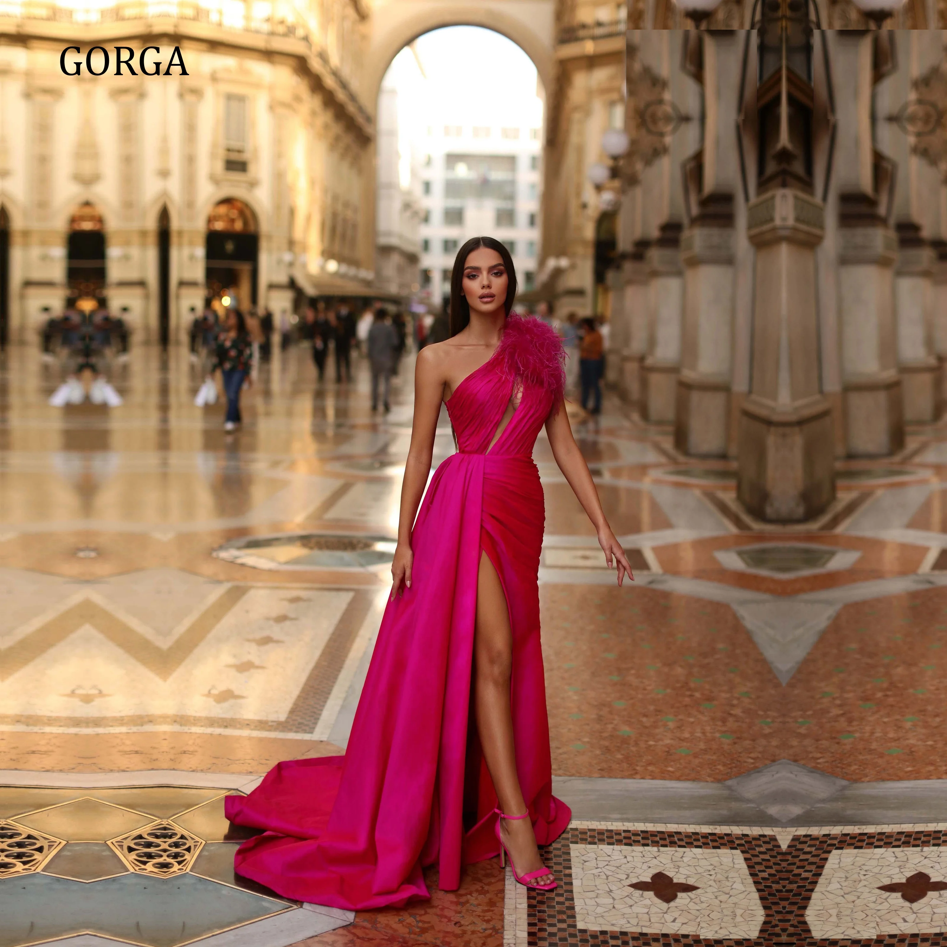 GORGA Evening Dresses Formal Occasion Elegant Party for Women Prom Court Train Feathers One Shoulder Pleat Asymmetrical Empire
GORGA Evening Dresses Formal Occasion Elegant Party for Women Prom Court Train Feathers One Shoulder Pleat Asymmetrical Empire