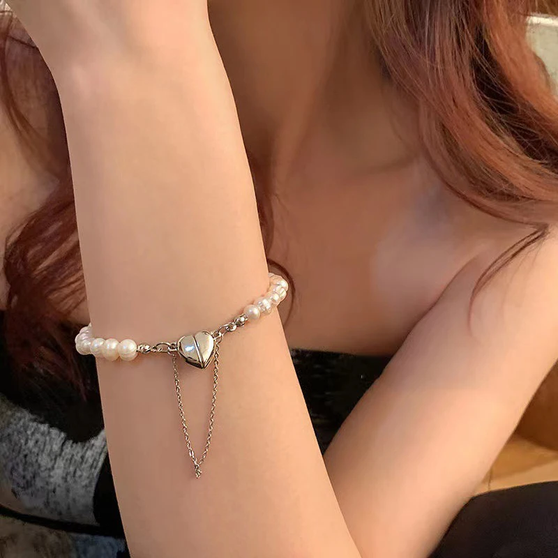 Модные жемчужные браслеты kinvolkswagen в форме сердца для женщин и девушек серебряного цвета, магнитные браслеты для влюбленных, ювелирные изделия, свадебные подарки 
Модные жемчужные браслеты kinvolkswagen в форме сердца для женщин и девушек серебряного цвета, магнитные браслеты для влюбленных, ювелирные изделия, свадебные подарки