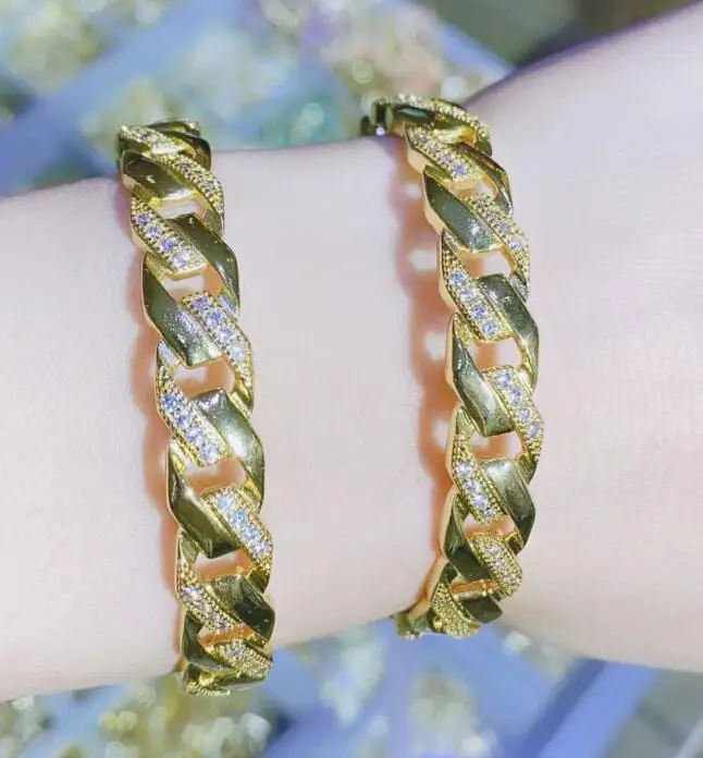 1pcs Crystal Zircon geometric twist Bangle for Women Adjustable Open Cuff Bangles Best Party Jewelry sfg4s
1pcs Crystal Zircon geometric twist Bangle for Women Adjustable Open Cuff Bangles Best Party Jewelry sfg4s