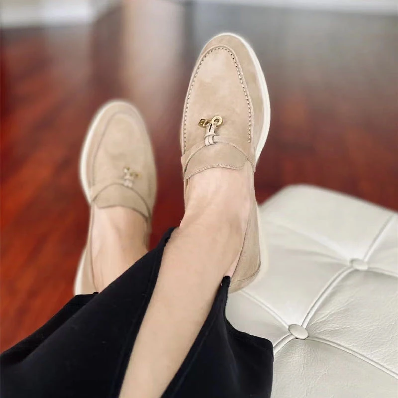 VALLU Handmade suede leather pump round toe hardware pendant Women's artistic delicate comfortable Loafers
VALLU Handmade suede leather pump round toe hardware pendant Women's artistic delicate comfortable Loafers