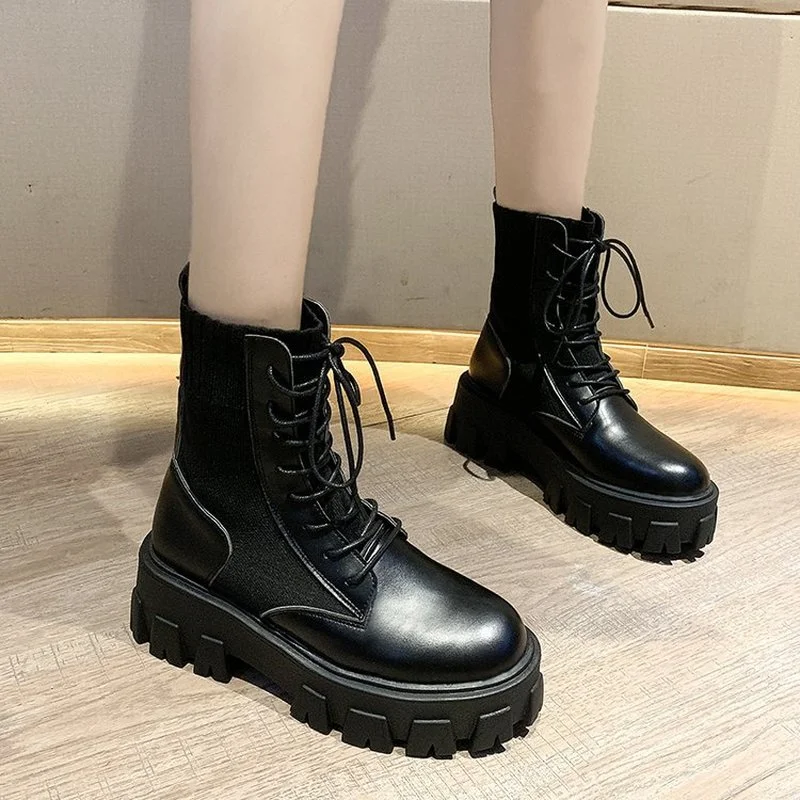 Black Patent Leather Boots for Women Lace Up Platform Boots Women Winter Keep Warm Non-slip Short Booties for Ladies
Black Patent Leather Boots for Women Lace Up Platform Boots Women Winter Keep Warm Non-slip Short Booties for Ladies