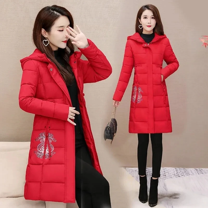 Padded Jacket Womens 2022 Winter New Retro Fashion Chinese Style Embroidered Down Cotton Coat Casual Large Size Hooded Parkas
Padded Jacket Womens 2022 Winter New Retro Fashion Chinese Style Embroidered Down Cotton Coat Casual Large Size Hooded Parkas