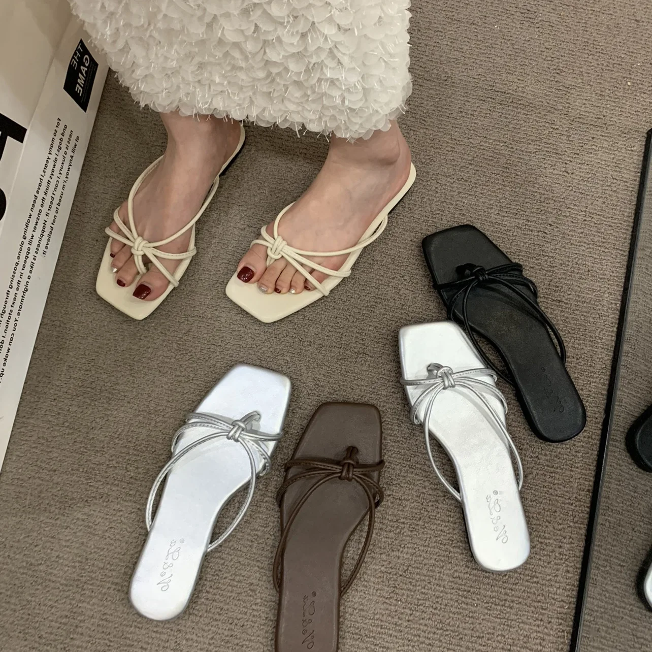 

Female Shoes Slippers Flat Luxury Slides Square Toe Rubber Flip Flops Summer Clogs Woman Low 2023 Designer Hawaiian Beach Retro