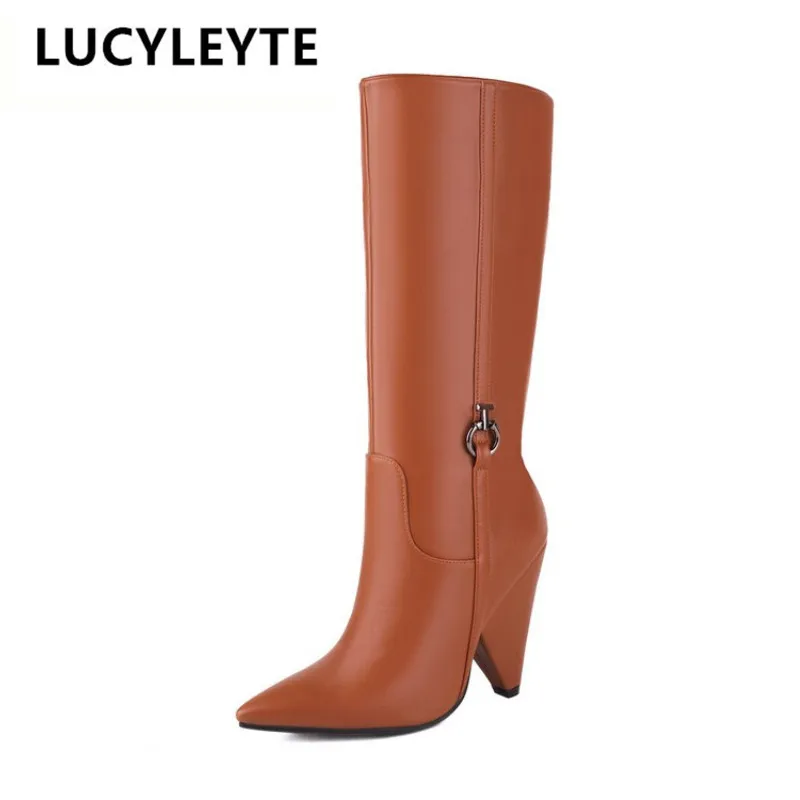 Новинка Осень-зима 2022 женские модные суженные сапоги до колена в европейском и американском стиле на высоком каблуке ботинки с острым носко...
Новинка Осень-зима 2022 женские модные суженные сапоги до колена в европейском и американском стиле на высоком каблуке ботинки с острым носко...