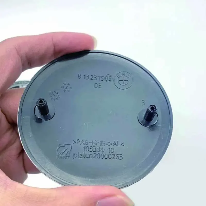 Автомобильный капот, передний задний багажник, эмблема, наклейка 82 мм, 74 мм, 2 ноги, 2 3 отверстия для BMW X3 X5 E87 E46 E28 E60 G20 G03 G05 F10
Автомобильный капот, передний задний багажник, эмблема, наклейка 82 мм, 74 мм, 2 ноги, 2 3 отверстия для BMW X3 X5 E87 E46 E28 E60 G20 G03 G05 F10