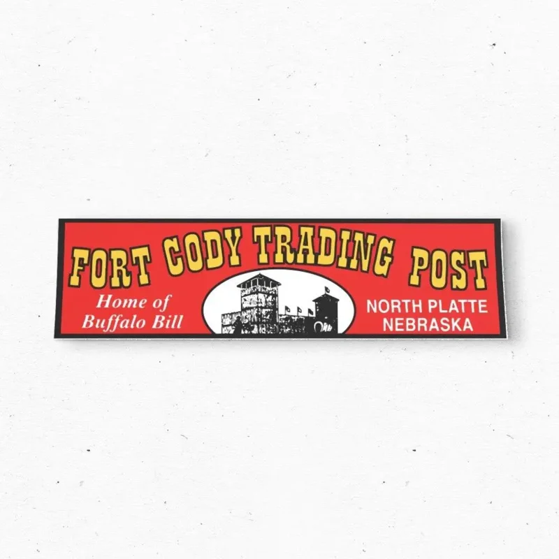 Fort Cody Trading Post NEBRASKA Наклейка на бампер - Туризм США Винтажный стиль 90-х годов