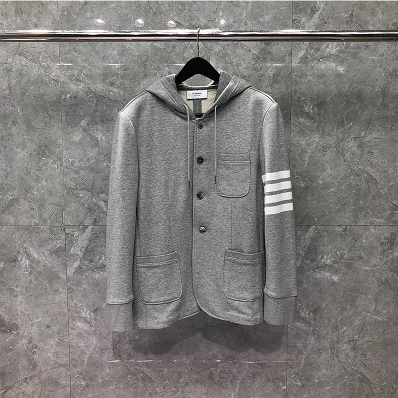 THOM TB Male Suit Autunm Winter Man Jacket Fashion Brand Blazers Cotton 4-bar Loopback Hooded Coat Casual Formal Gray TB Suit
THOM TB Male Suit Autunm Winter Man Jacket Fashion Brand Blazers Cotton 4-bar Loopback Hooded Coat Casual Formal Gray TB Suit