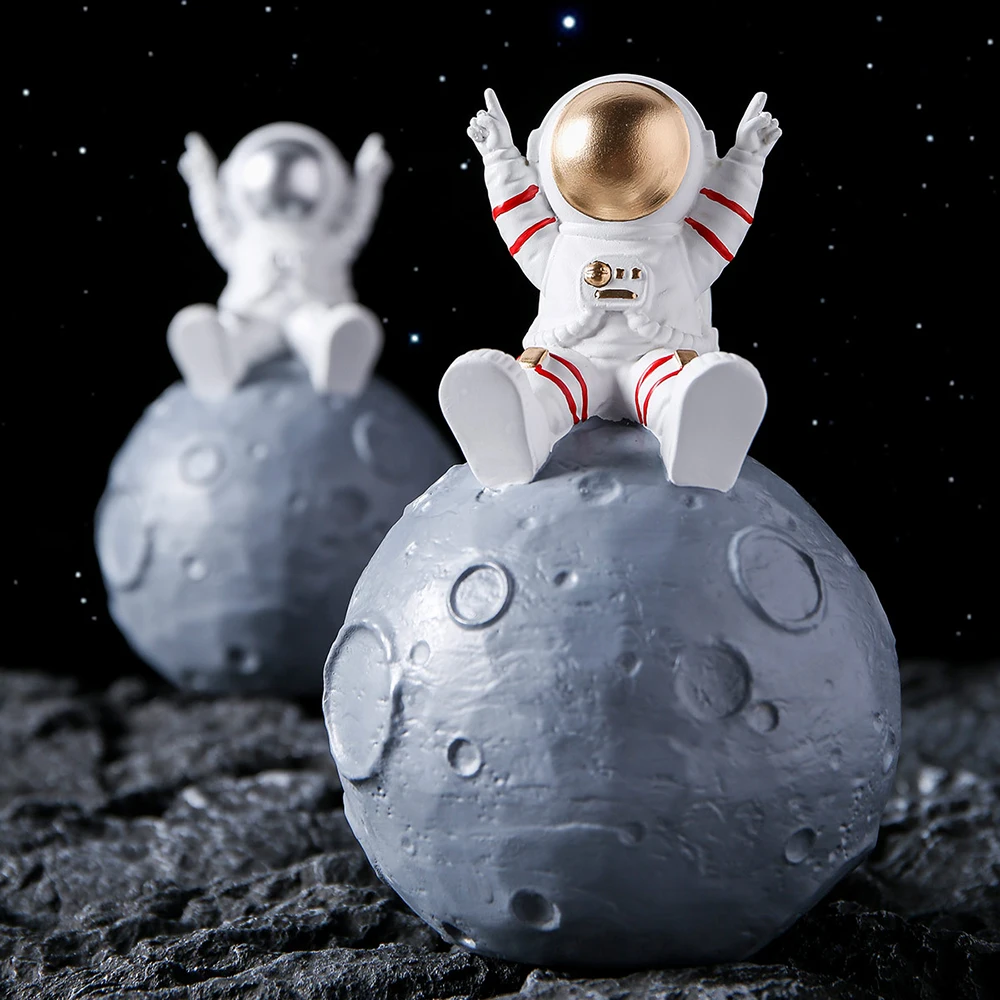 Modern Piggy Bank Astronaut Figurines Home Decoration Accessories Resin Embellishments Bedroom Decoration Kid Birthday Gifts
Modern Piggy Bank Astronaut Figurines Home Decoration Accessories Resin Embellishments Bedroom Decoration Kid Birthday Gifts