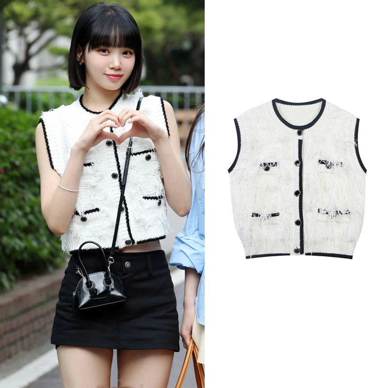 Lesserafim Kpop 2022 Women White Loose Strapless Sweater Vest Ladies Sexy Sleeveless Button Tops Streetwear Fashion Knitted Vest
Lesserafim Kpop 2022 Women White Loose Strapless Sweater Vest Ladies Sexy Sleeveless Button Tops Streetwear Fashion Knitted Vest