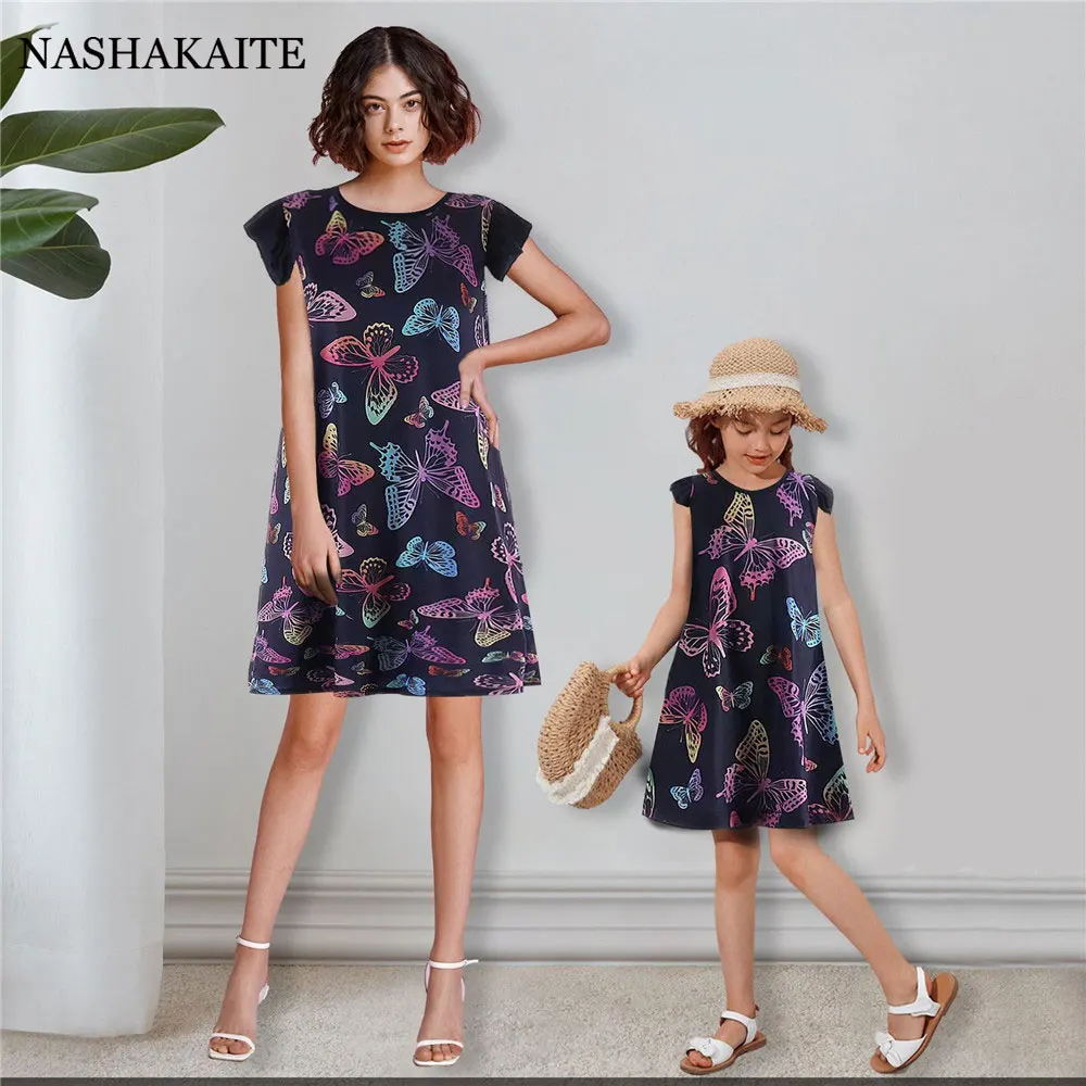 Summer Matching Family Outfits cute butterfly print dress Mother and Daughter Clothes vacation and leisure Skirt family look
Summer Matching Family Outfits cute butterfly print dress Mother and Daughter Clothes vacation and leisure Skirt family look