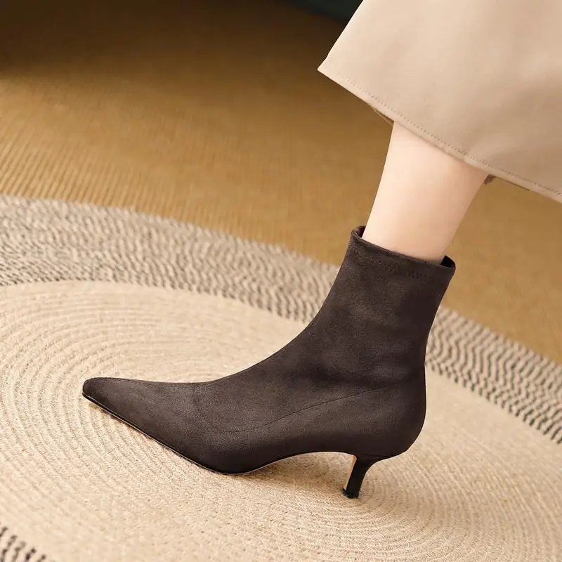 Size 33-40 Pointed Toe Flock High Heel Women Boots Street Female Fashion Sexy Autumn Winter Shoes Ankle Boots Easy To Walk
Size 33-40 Pointed Toe Flock High Heel Women Boots Street Female Fashion Sexy Autumn Winter Shoes Ankle Boots Easy To Walk