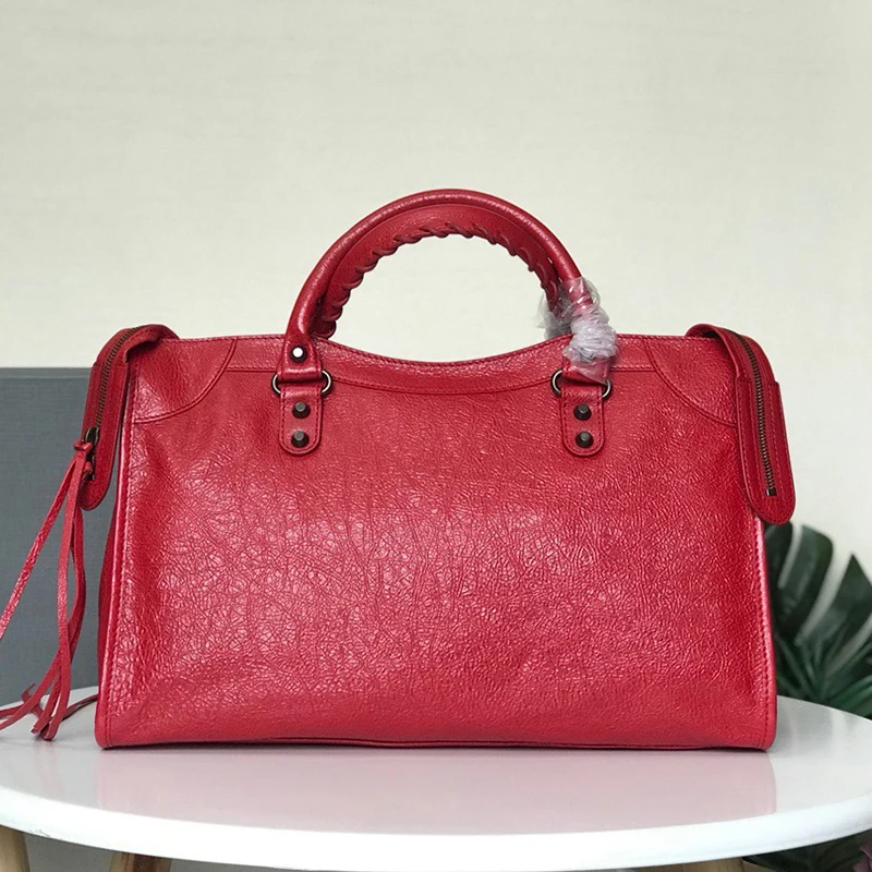 Fashion Tote Bags for Women 2023 New High Capacity Simple Handbags Female Brand Designer Trends Shoulder Bag
Fashion Tote Bags for Women 2023 New High Capacity Simple Handbags Female Brand Designer Trends Shoulder Bag