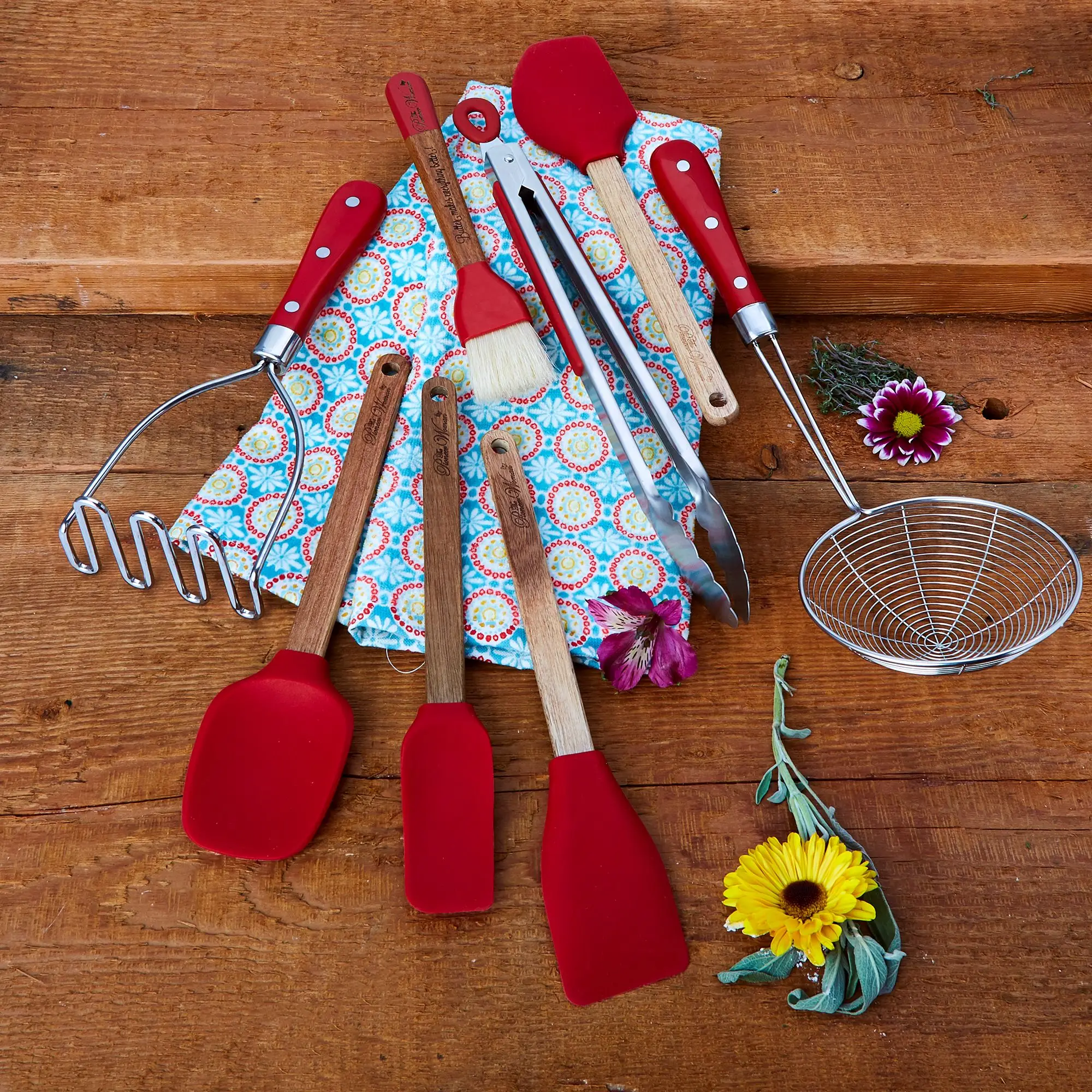 8-Piece Cooking and Baking Kitchen Gadgets Set, Red 
8-Piece Cooking and Baking Kitchen Gadgets Set, Red