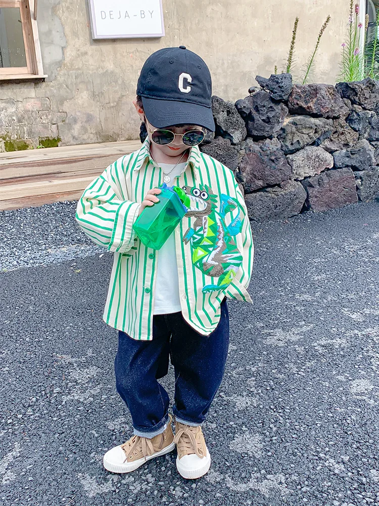Boys' shirt New style children's shirt Spring and autumn style long-sleeved spring and autumn stripe fashion handsome spring top
Boys' shirt New style children's shirt Spring and autumn style long-sleeved spring and autumn stripe fashion handsome spring top