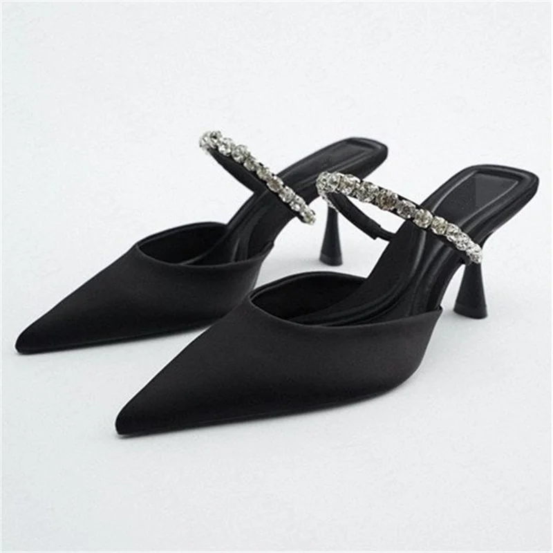2022 Black High-heeled Shoes Women's Spring New Women's Shoes Stiletto Pointed Toe Pumps Satin Rhinestone Glitter Mules Pumps
2022 Black High-heeled Shoes Women's Spring New Women's Shoes Stiletto Pointed Toe Pumps Satin Rhinestone Glitter Mules Pumps