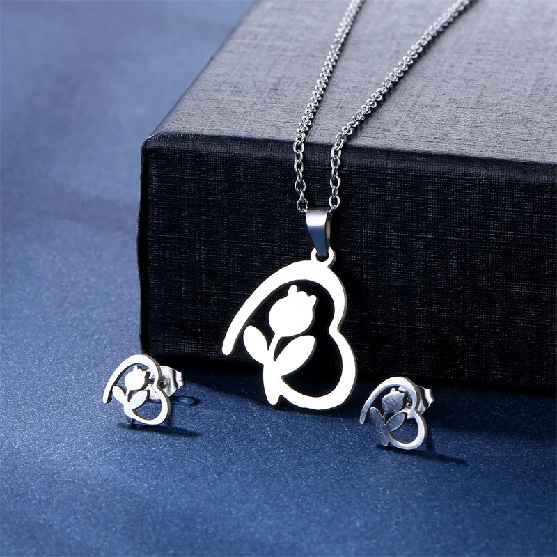 45cm Silver Color Stainless Steel Heart Earring Necklace Set For Women Couple Rose Pendant Party Wedding Jewelry Set
45cm Silver Color Stainless Steel Heart Earring Necklace Set For Women Couple Rose Pendant Party Wedding Jewelry Set