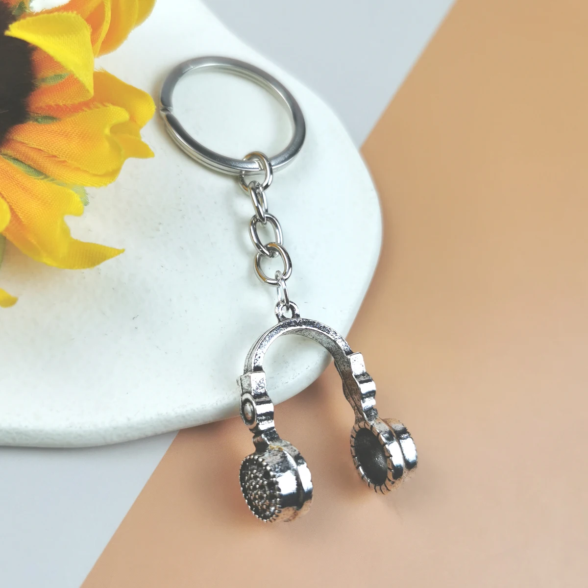 2 Pcs Ancient Tremella Machine Keychain Key Ring Gift For Women Men Phone Case Accessorie Car Hanging Jewelry
2 Pcs Ancient Tremella Machine Keychain Key Ring Gift For Women Men Phone Case Accessorie Car Hanging Jewelry