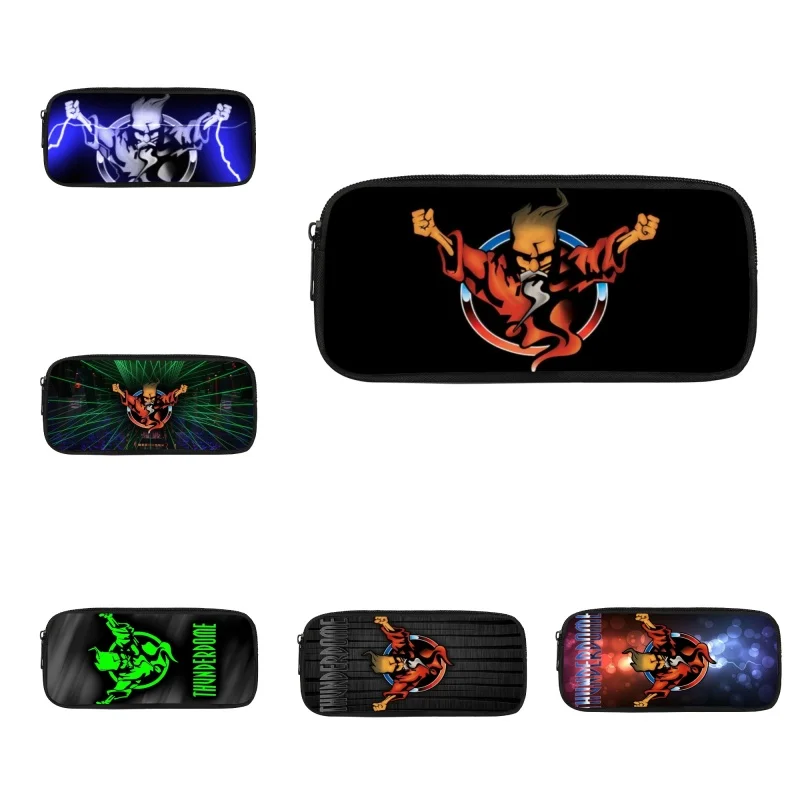 Fashion Thunderdome Print Children Pencil Cases Harajuku Pencil Bags for Girls Boys Kids Portable Ladies Mini Makeup Bag Zipper
Fashion Thunderdome Print Children Pencil Cases Harajuku Pencil Bags for Girls Boys Kids Portable Ladies Mini Makeup Bag Zipper