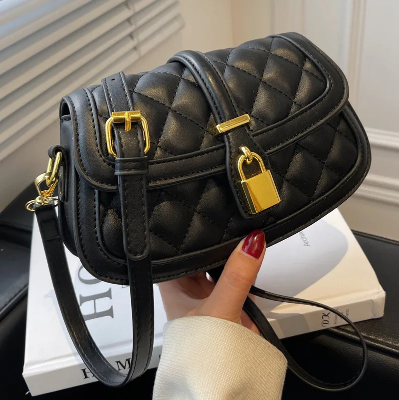 High Quality Ladies Lingge Messenger Bag 2022 New Ladies Trendy Fashion Shoulder Bag Versatile Messenger Bag Net Red Saddle Bag
High Quality Ladies Lingge Messenger Bag 2022 New Ladies Trendy Fashion Shoulder Bag Versatile Messenger Bag Net Red Saddle Bag