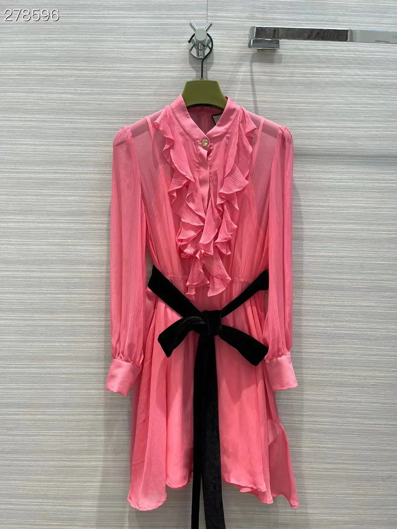 2022 Summer Women Mini Dress Runway Fashion Long Sleeves Ruffles Pink Silk Holiday Vacation Belt Dress Vestidos
2022 Summer Women Mini Dress Runway Fashion Long Sleeves Ruffles Pink Silk Holiday Vacation Belt Dress Vestidos