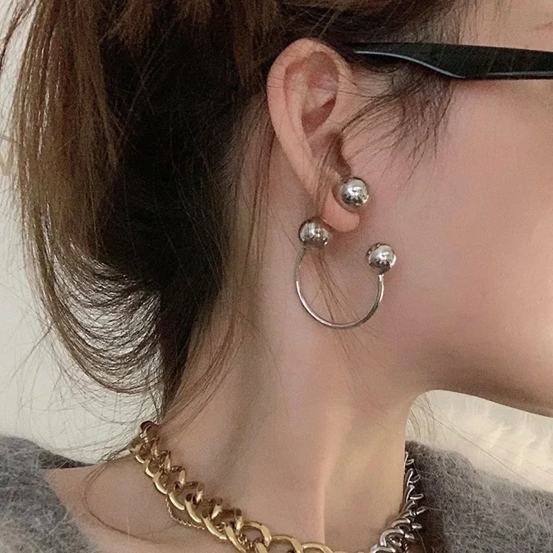 Korean Vintage Fashion Metal Ball Earrings for Women Personality Simple Hip Hop Silver Half Round Studs Earring Jewelry Gifts
Korean Vintage Fashion Metal Ball Earrings for Women Personality Simple Hip Hop Silver Half Round Studs Earring Jewelry Gifts