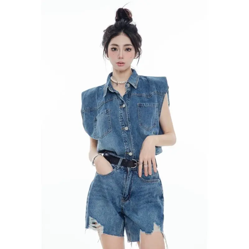 STSVZORR Sleeveless Denim Top High Waist Slim Outer Design Shorts Summer New Women's 2 Piece Set
STSVZORR Sleeveless Denim Top High Waist Slim Outer Design Shorts Summer New Women's 2 Piece Set