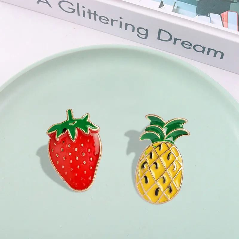 

10 PCS / LOT Banana Strawberry Watermelon Kiwi Apple Orange Pineapple Brooch Button Pins Denim Jacket Pin Badge Cartoon Fruit