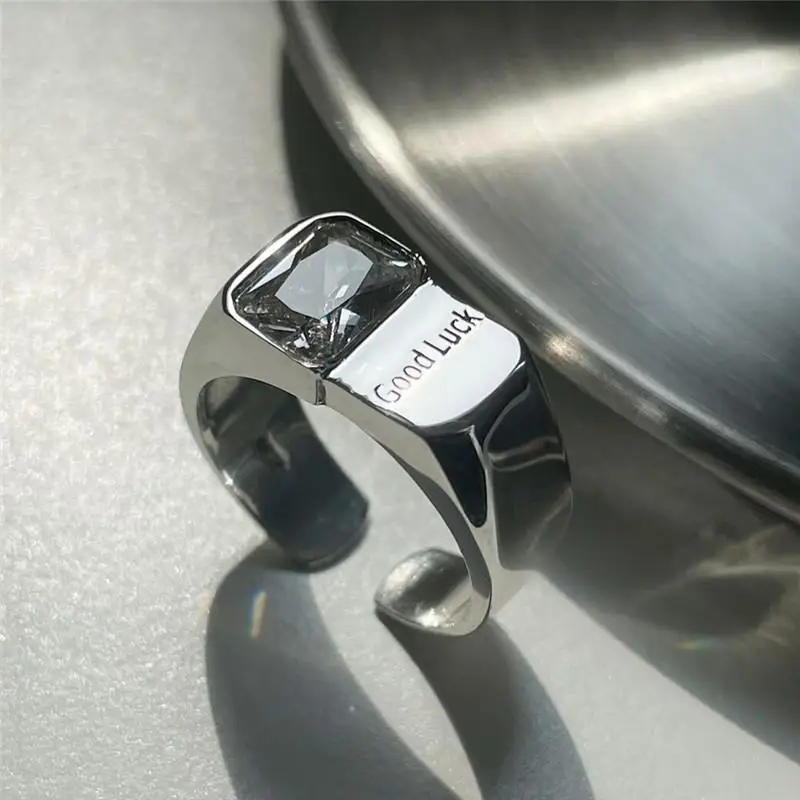 New Cut Zircon Irregular Ring Women's Temperament Charm Geometric Design Ring Daily Casual Jewelry Gift
New Cut Zircon Irregular Ring Women's Temperament Charm Geometric Design Ring Daily Casual Jewelry Gift