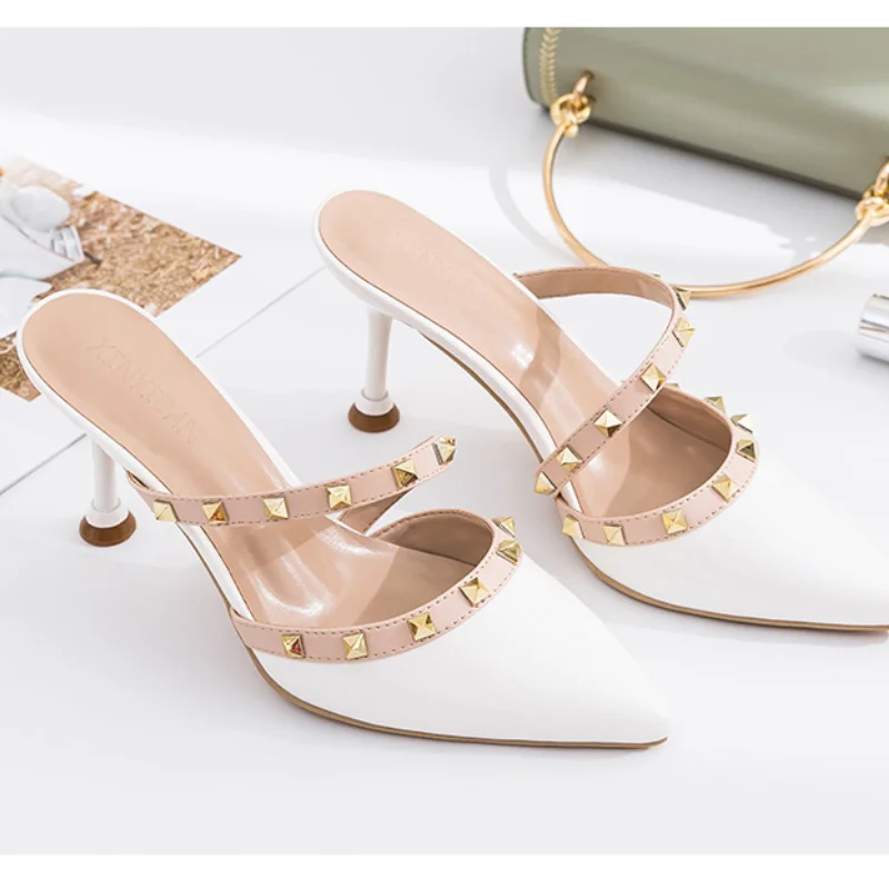 Women's 2022 spring and summer new Huidong small size high-heeled sandals women's pointed toe sexy rivet high-heeled shoes
Women's 2022 spring and summer new Huidong small size high-heeled sandals women's pointed toe sexy rivet high-heeled shoes