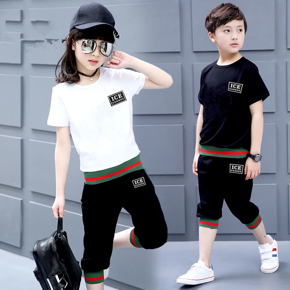Boys' Sports Suits Short-Sleeved Cropped Pants Girls' Casual Two-Piece Threaded Stitching Sportswear Student Uniforms
Boys' Sports Suits Short-Sleeved Cropped Pants Girls' Casual Two-Piece Threaded Stitching Sportswear Student Uniforms