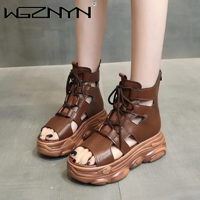Женские босоножки на платформе, сандалии на танкетке с открытым носком, искусственная кожа, лето 2022
Женские босоножки на платформе, сандалии на танкетке с открытым носком, искусственная кожа, лето 2022
