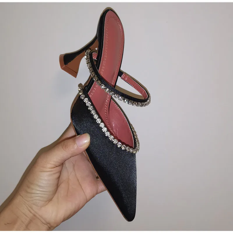 New Women's Fashion Rhinestones Satin Women Pumps Slippers Pointed Toe High Heels Party Prom Shoes
New Women's Fashion Rhinestones Satin Women Pumps Slippers Pointed Toe High Heels Party Prom Shoes