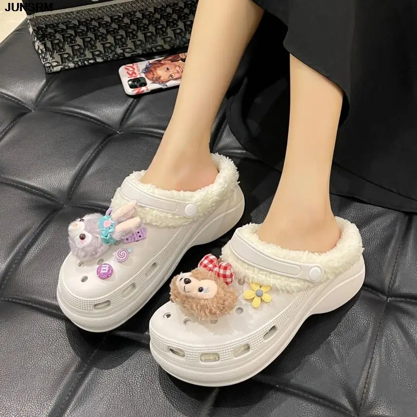 2022 Winter Women Slippers 6cm Platform Warm Furry Clogs Slippers with Charms Indoor Cotton Shoes Fluff Fur Slides Plush Sandals
2022 Winter Women Slippers 6cm Platform Warm Furry Clogs Slippers with Charms Indoor Cotton Shoes Fluff Fur Slides Plush Sandals
